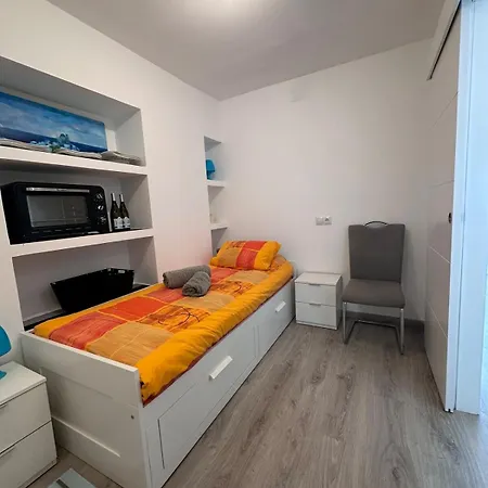 Altea Beach Apartment شقة