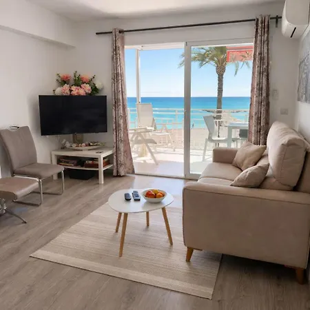 Altea Beach Apartment شقة *