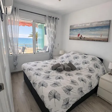 Altea Beach Apartment شقة *